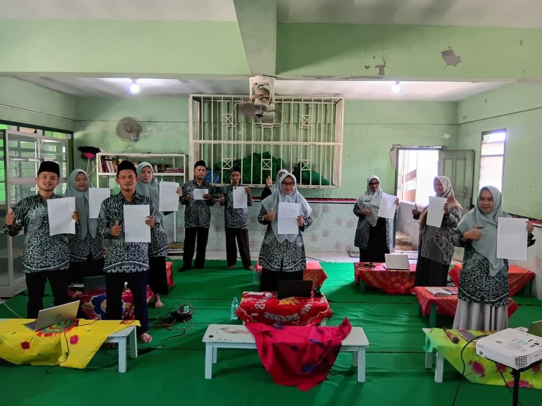 Workshop Jurnalistik untuk Madrasah Lebih Asyik